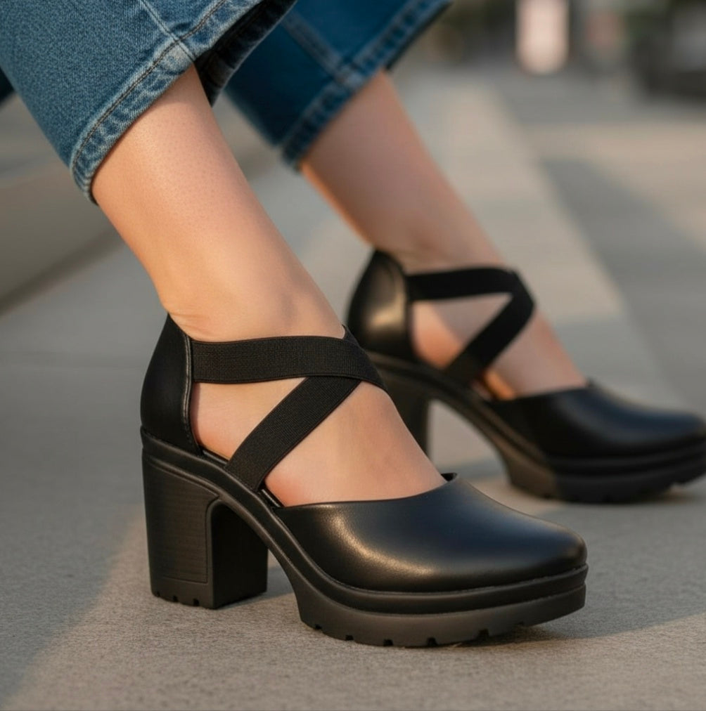 شوز ’فينيس كروس’ بلمسة عصرية - كود 1631 - Black / 38 - Heels